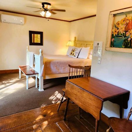 Oak Hill Inn จูเลียน ภายนอก รูปภาพ