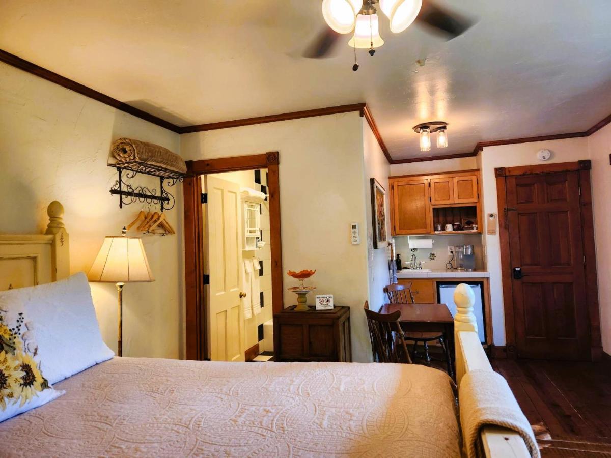 Oak Hill Inn จูเลียน ภายนอก รูปภาพ